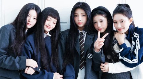 K-pop group ILLIT is making a "magnetic" impression. On March 25, ILLIT, a new five-member girl group from HYBE/BELIFT LAB, officially released their first mini album, SUPER REAL ME.