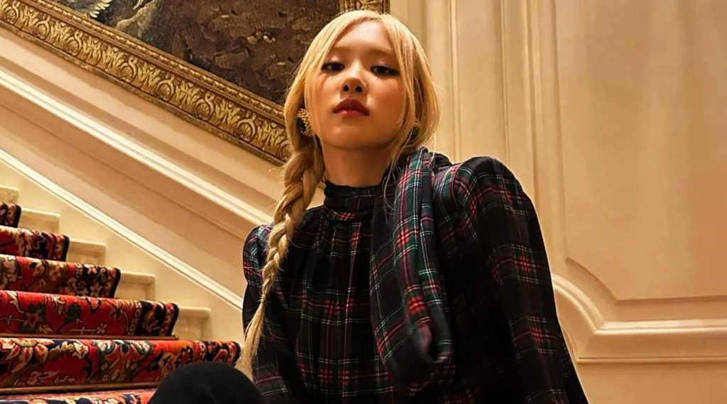 According to a local media report on Monday, Blackpink's Rose is set to sign with The Black Label.