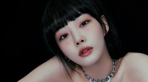 Chungha, the dynamic K-pop soloist, has been making waves in the music industry with her latest releases in 2024. The singer, known for her powerful vocals and impressive dance skills, has continued to captivate audiences with her new single "Eenie Meenie" and its accompanying music video
