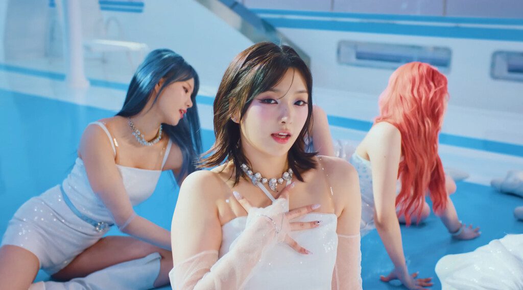 On March 19, 2024, K-pop girl group Purple Kiss made a vibrant return with their latest music video for the track "BBB," part of their sixth mini album titled "BXX." This comeback has fans buzzing with excitement, showcasing the group's evolution and their unique take on friendship and self-identity.
