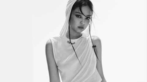 Jennie, a member of the K-pop sensation BLACKPINK, recently dropped her new music video for "Wink Wink," and it's already creating a buzz among fans. Released on August 18, 2024, the video showcases Jennie's signature style, combining catchy beats with vibrant visuals that perfectly capture the essence of youth and fun.