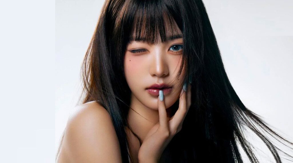 In a stunning collaboration, IVE's Jang Wonyoung graces the September 2024 issue of Vogue Korea, showcasing her beauty and style in partnership with luxury haircare brand Kérastase. The pictorial, which features eight exclusive pages, highlights Wonyoung's evolution from a teenage idol to a fashion icon, captivating fans and fashion enthusiasts alike.