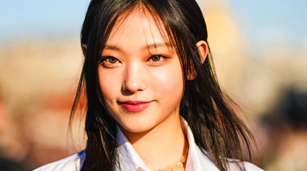 In an exciting collaboration that has captured the attention of K-pop fans, Haerin from the popular girl group NewJeans has partnered with Dior Beauty for a stunning feature in W Korea's latest digital issue. Released on September 3, 2024, this collaboration showcases Haerin's charm and elegance, solidifying her status as a rising fashion icon in the industry.