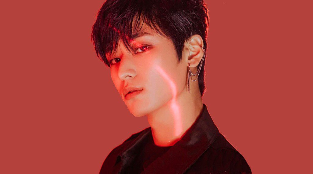 Juyeon from THE BOYZ shines as the cover star of the September 2024 issue of Men's Folio magazine, marking a significant milestone in his career as he makes his debut as an international magazine cover model. This feature showcases not only his striking visuals but also his multifaceted personality, embodying the essence of a modern idol.