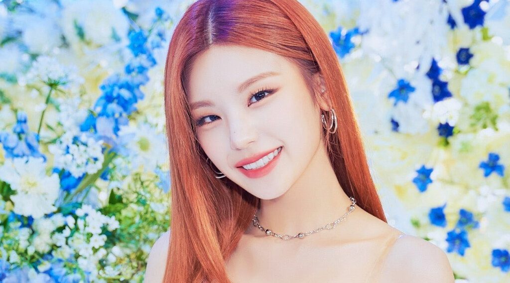 K-pop fans, get ready to feast your eyes on the latest fashion sensation! ITZY's Yeji has once again proven her status as a style icon with her recent appearance in Harper's BAZAAR Korea's pictorial featuring Dolce & Gabbana's 2025 Spring/Summer Fashion Week Collection