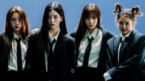 K-pop Sensation tripleS Set to Dazzle with Debut Full Album "Visionary Vision" Excitement is building in the K-pop world as rising girl group tripleS prepares to make their highly anticipated debut with their first full-length album, "Visionary Vision"