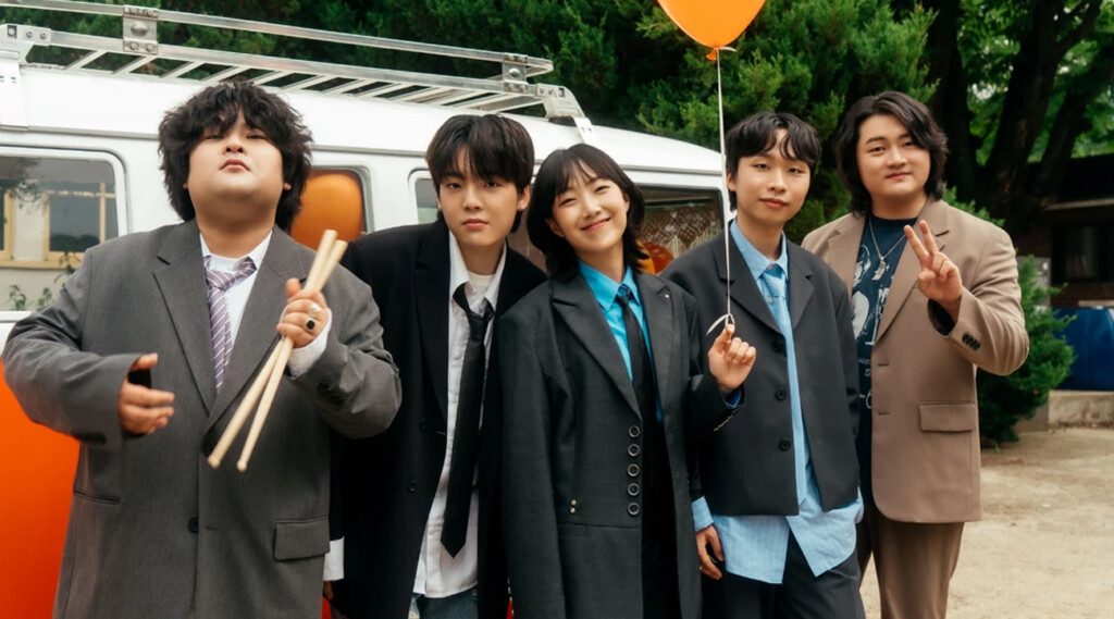 K-pop fans, mark your calendars! The highly anticipated ENA K POP UP CHART SHOW is set to return with its 6th lineup on November 15, 2024, promising an electrifying showcase of talent and music12. This upcoming episode is poised to be a must-watch event, featuring a diverse array of artists that span from established acts to rising stars.