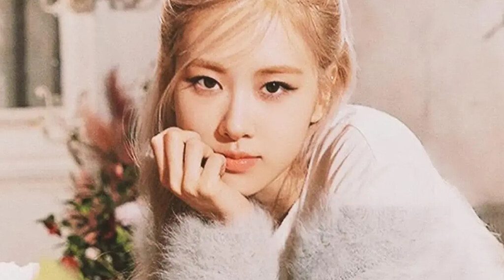 BLACKPINK's Rosé Opens Up About Personal Growth and Solo Journey in Candid New York Times Interview In a revealing interview with The New York Times, BLACKPINK's Rosé shared intimate details about her journey from K-pop trainee to global superstar, and her current transition into a solo artist