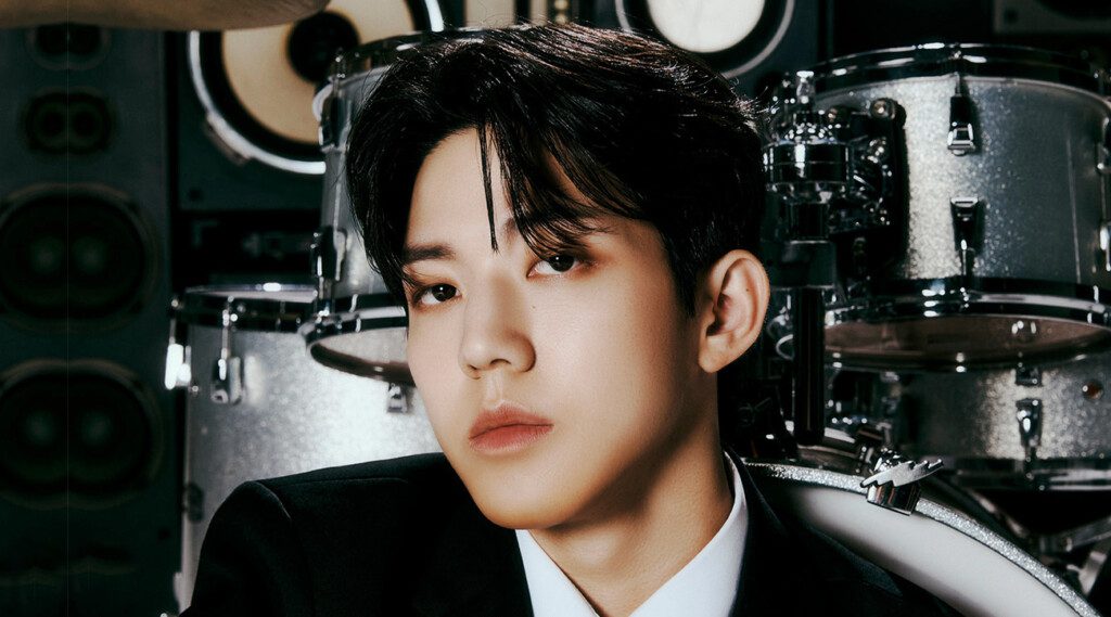 In a stunning fusion of music, technology, and fashion, DAY6's drummer Dowoon has captivated fans with his latest pictorial for Vogue Korea in collaboration with Samsung. The December 2024 feature, which debuted on December 2nd, has quickly become a talking point among K-pop enthusiasts and tech aficionados alike