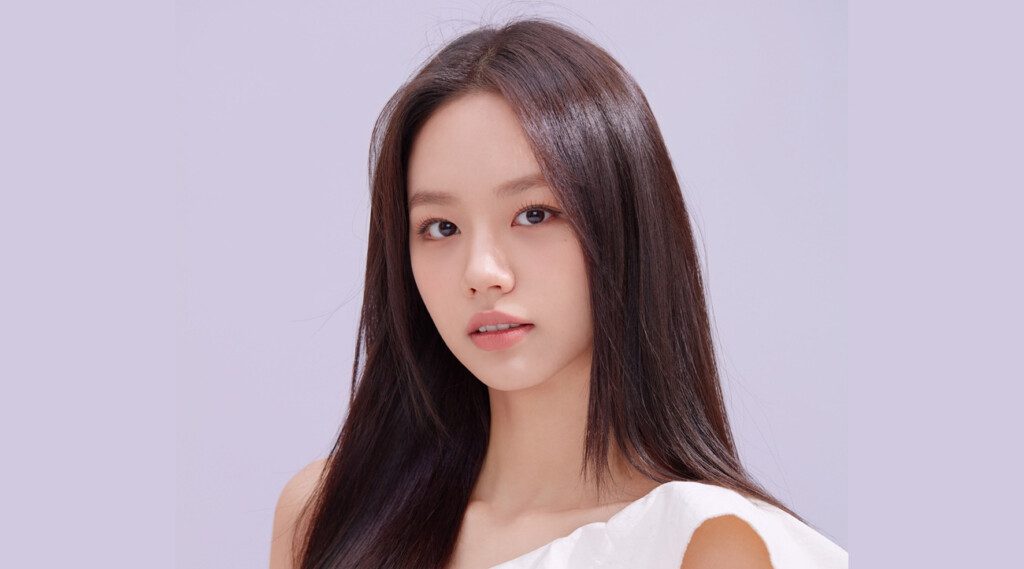 In the latest edition of Marie Claire Korea's January 2025 issue, K-pop idol and actress Hyeri from the popular girl group Girl's Day has taken center stage with a breathtaking pictorial that showcases her undeniable charm and evolving artistic presence