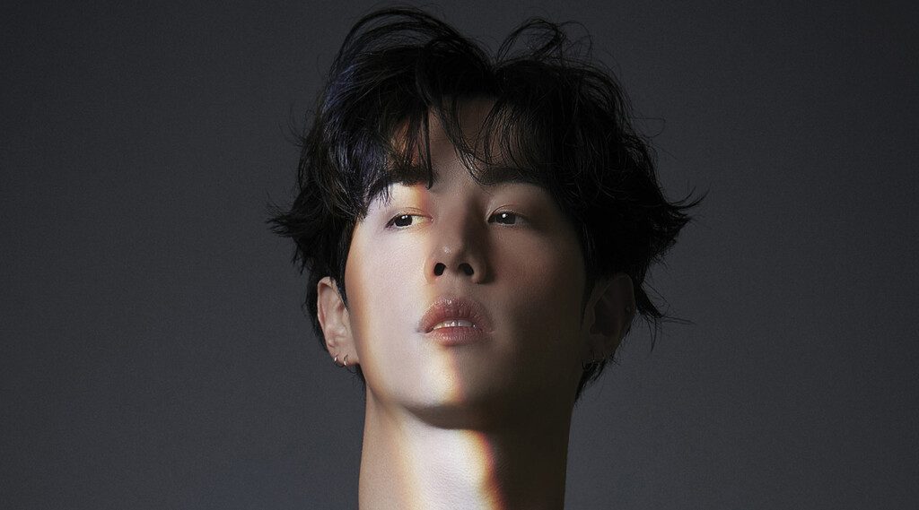 GOT7's Mark Tuan graces the January 2025 issue of Esquire Hong Kong, captivating fans with a stunning pictorial that showcases his unique style and charisma. The feature not only highlights his fashion sense but also includes an insightful interview where Mark reflects on his journey as a solo artist