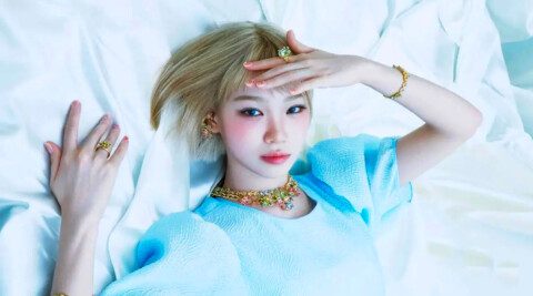 In a stunning display of elegance and glamour, LE SSERAFIM's leader Chaewon has once again captured the hearts of fans and fashion enthusiasts alike with her latest pictorial for W Korea's March 2025 issue