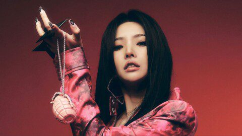 (G)I-DLE’s leader and multi-talented artist, Soyeon, has once again captivated fans and fashion enthusiasts alike by gracing the digital cover of W Korea’s April 2025 issue.