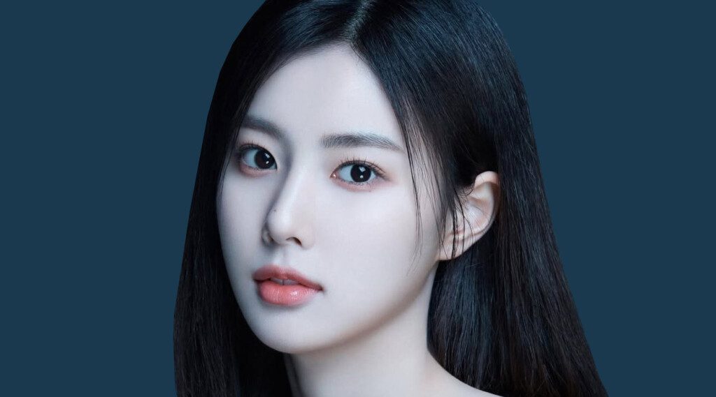 Kang Hyewon graces the cover of Lifestyle Magazine China’s May 2025 issue, marking another milestone in her flourishing career as a South Korean actress, singer, and fashion icon. The pictorial preview showcases her signature blend of elegance and versatility, with editorial spreads highlighting minimalist fashion and natural aesthetics
