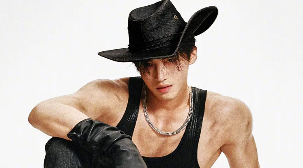 Yanan, the charismatic member of K-pop group PENTAGON, is turning heads with his latest feature in ELLE China’s May 2025 issue. The pictorial, which has quickly become a hot topic among fans and fashion enthusiasts alike, highlights Yanan’s striking visuals and sophisticated style, marking another milestone in his flourishing career.