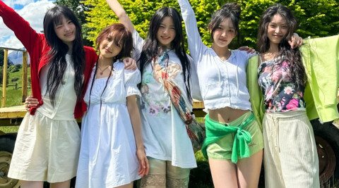 KiiiKiii, the five-member girl group making waves as Starship Entertainment’s latest sensation, has landed the coveted digital cover for Marie Claire Korea’s May 2025 issue in collaboration with CHANEL BEAUTY. The cover, released on April 30, showcases members Jiyu, Leesol, Sui, Haum, and Kya styled in CHANEL’s signature elegance, capturing both the group’s youthful energy and the timeless sophistication of the luxury brand