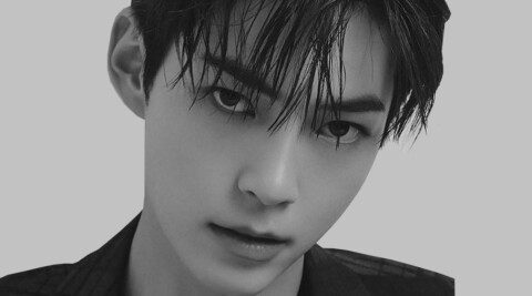 Sung Hanbin, the charismatic leader of ZEROBASEONE (ZB1), has captured the spotlight once again as the digital edition cover star for Marie Claire Korea’s May 2025 issue, in collaboration with Swarovski. The newly unveiled cover showcases Hanbin’s sophisticated style and magnetic presence,
