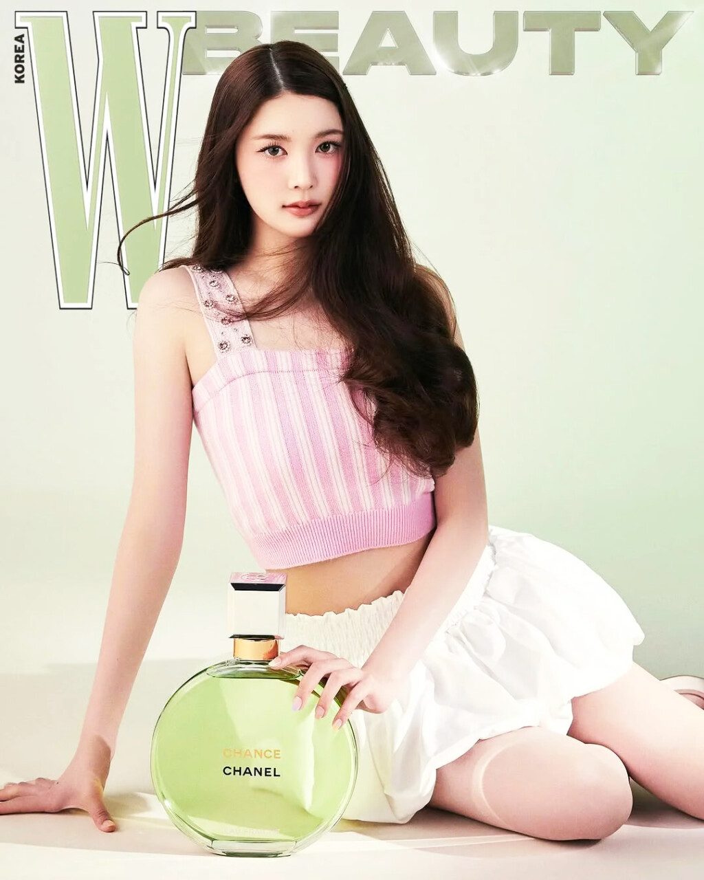 W Korea dan Chanel Beauty 6 heart a6