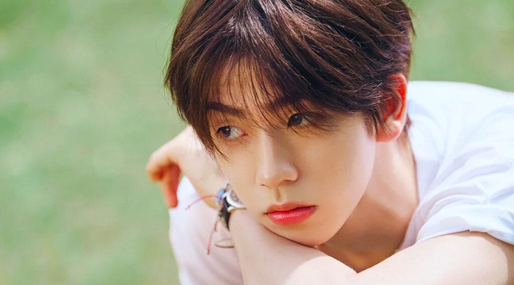 Rising K-pop boy group 8TURN has officially unveiled the concept photos for their upcoming second single album, Electric Heart : 찬란하게 빛날