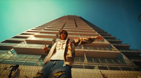 Nam Seongmo (남성모), known by his stage name Seongmo, is a South Korean rapper born on April 19, 2004, from Daegu. He is a member of the boy group 82MAJOR under Great M Entertainment. Seongmo stands 181 cm tall and is known for his distinct rap tone and emotional delivery.