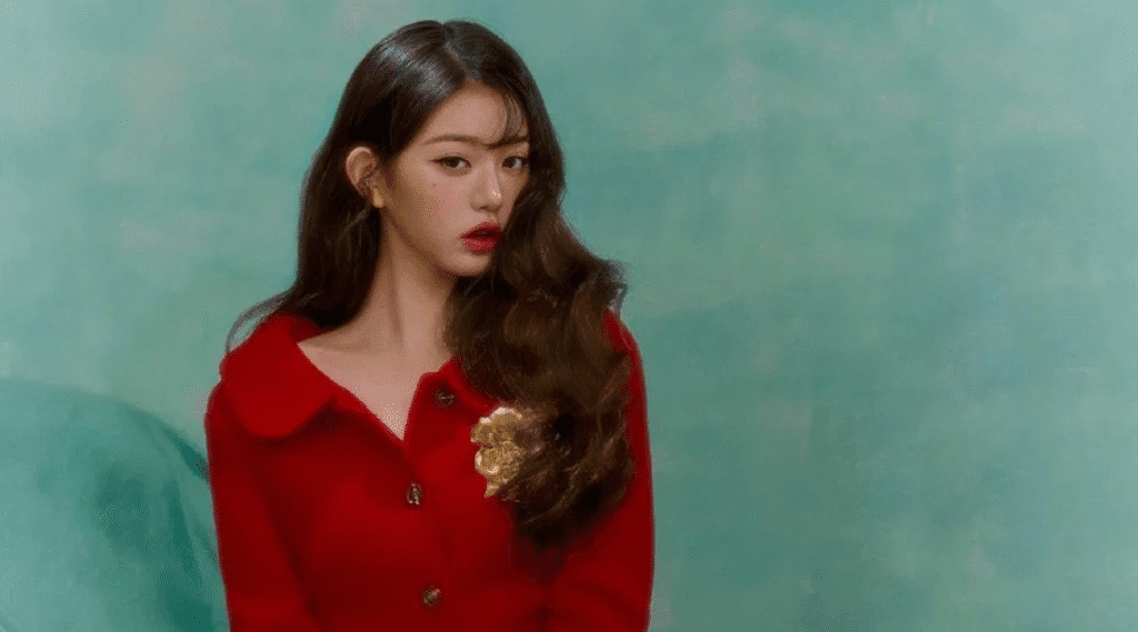 IVE’s Jang Wonyoung is once again making headlines in the fashion world, this time as the cover star of SuperELLE China’s September 2025 issue