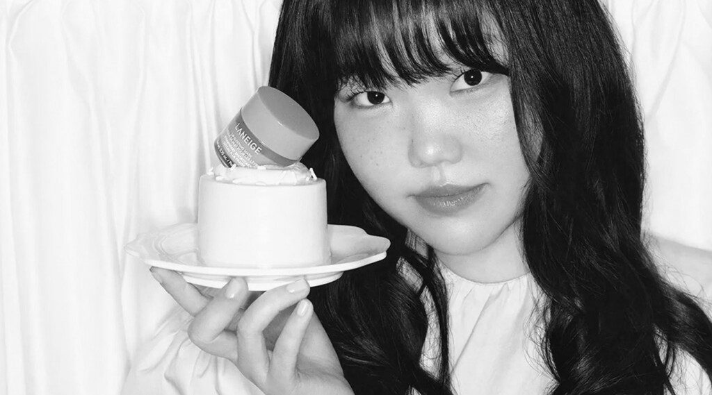 AKMU’s Suhyun steps into a realm of elegance and imagination in her latest feature with Allure Korea, where she collaborates with Laneige