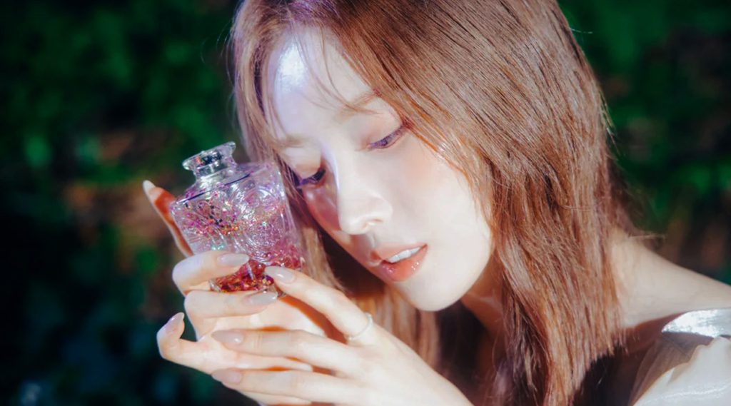 ARTMS HaSeul - Love Poison (Mood Video)