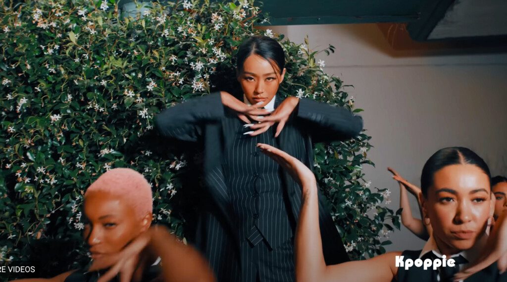 Hyolyn, the renowned K-pop soloist known for her dynamic stage presence and vocal prowess, has made a powerful comeback with her new single "SHOTTY." Released on September 2