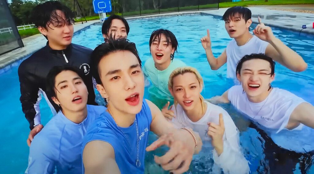 Stray Kids have once again set social media abuzz with the release of their “0801” (Street Ver.) video, which went live just two days ago and has already pulled in over 1.7 million views—a testament to the group’s dynamic artistry and loyal global fandom.