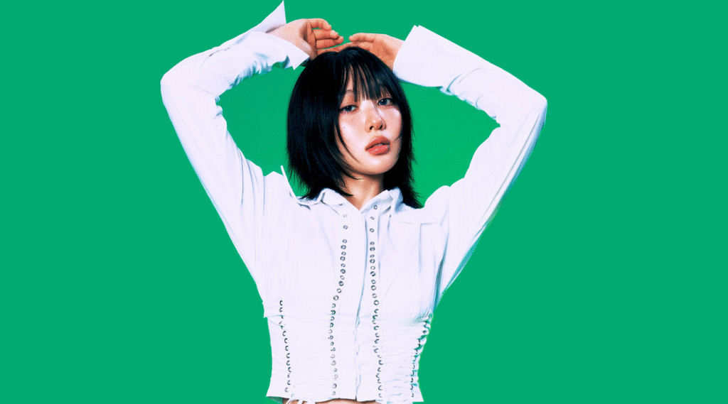 Yves Redefines Grace and Artistic Poise in Girl Houyhnhnm’s September 2025 Pictorial