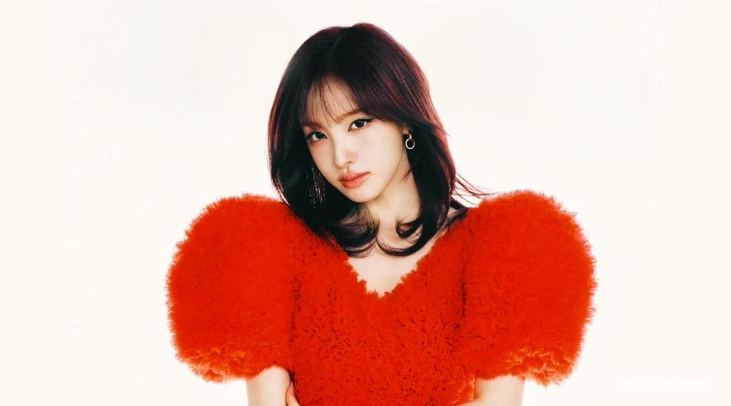 IVE’s Liz Radiates Timeless Elegance with Cartier for L’OFFICIEL Singapore’s Dec/Jan 2026 Covers and Pictorial Reveal