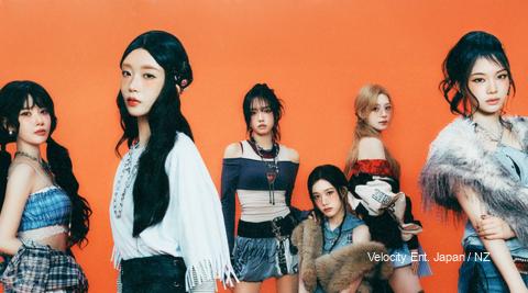 STAYC - Japan 1st Full Album: STAY ALIVE (Showcase Live New Poster)