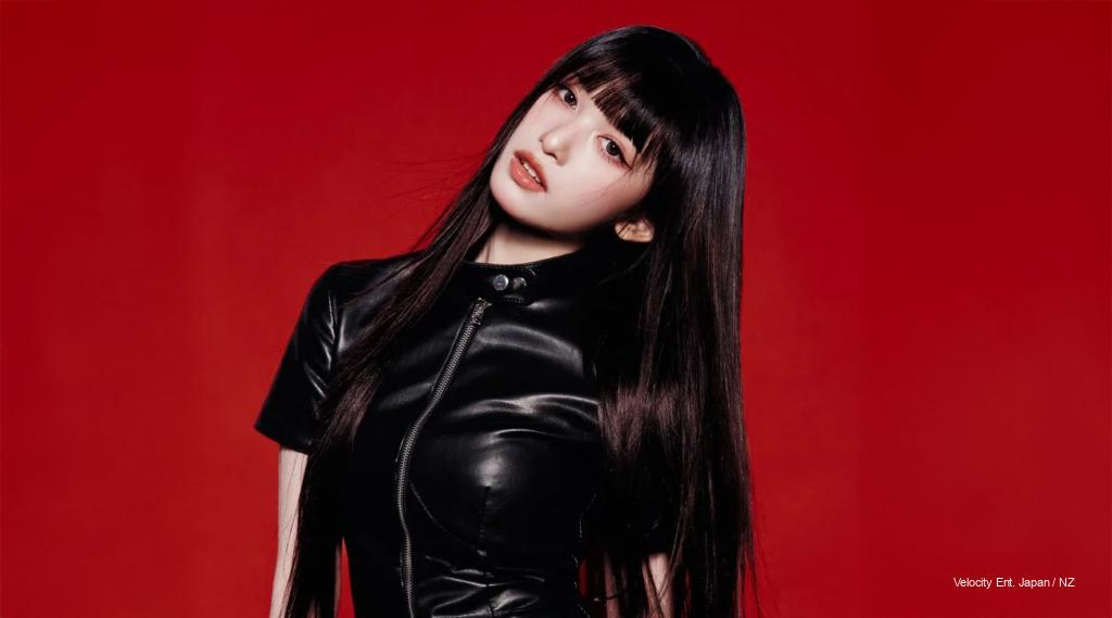 IVE Rei BANG BANG teaser photos leather outfit red background full body closeup REVIVE+