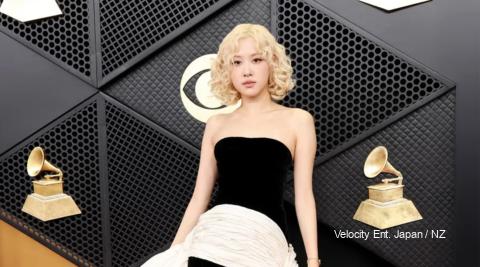 Rosé BLACKPINK 68th Grammy Awards red carpet black white gown APT performance 2026
